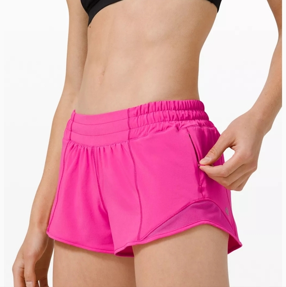 ❌❌❌SOLD❌❌❌NWT lululemon Hotty Hot LR Shorts 2.5"/ 8 - Picture 5 of 13